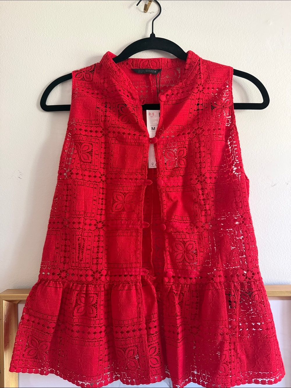 Zara Red Lace Sleeveless Peplum Top